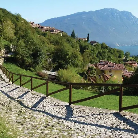 Rustica Sul Lago Tenno Primo Piano Exterior photo